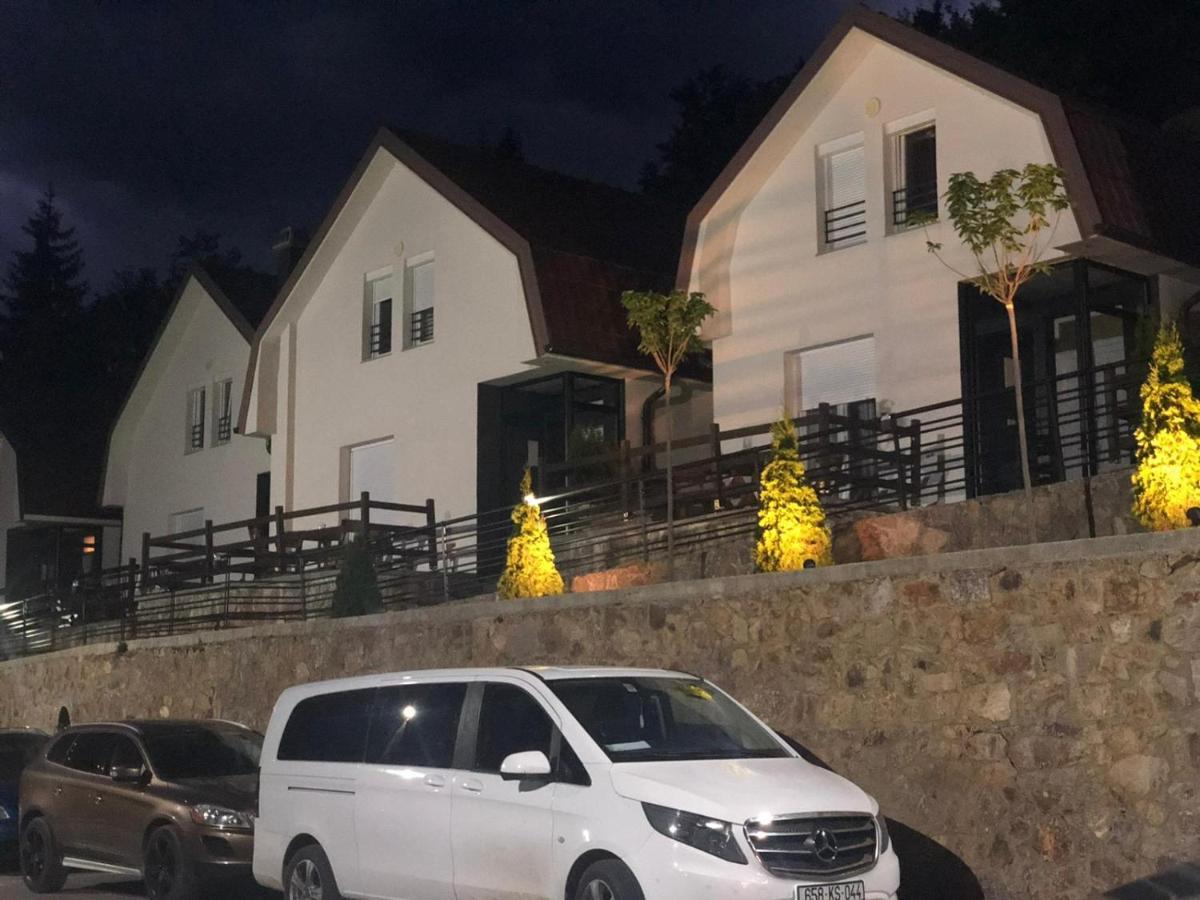 Hotel Panorama Rugove 佩奇 外观 照片