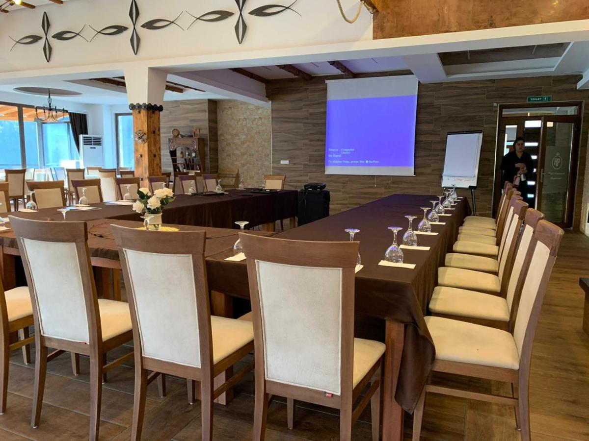Hotel Panorama Rugove 佩奇 外观 照片
