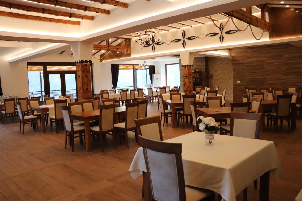 Hotel Panorama Rugove 佩奇 外观 照片